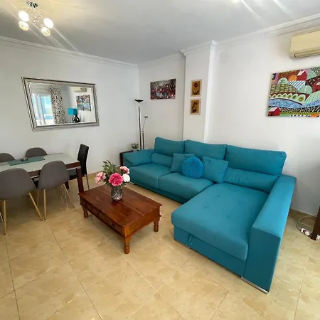 Town Centre Apartment *